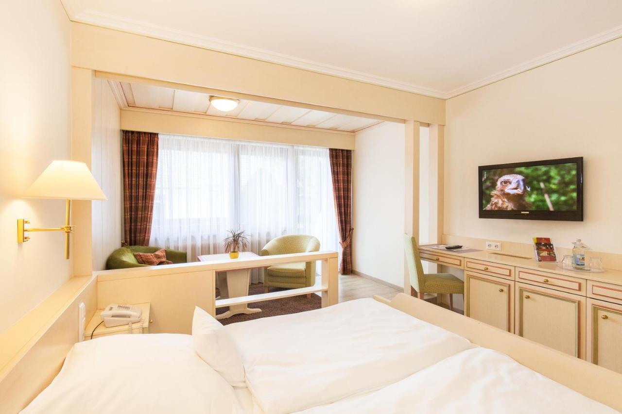 Landgasthof Hotel Hirsch Loßburg Buitenkant foto
