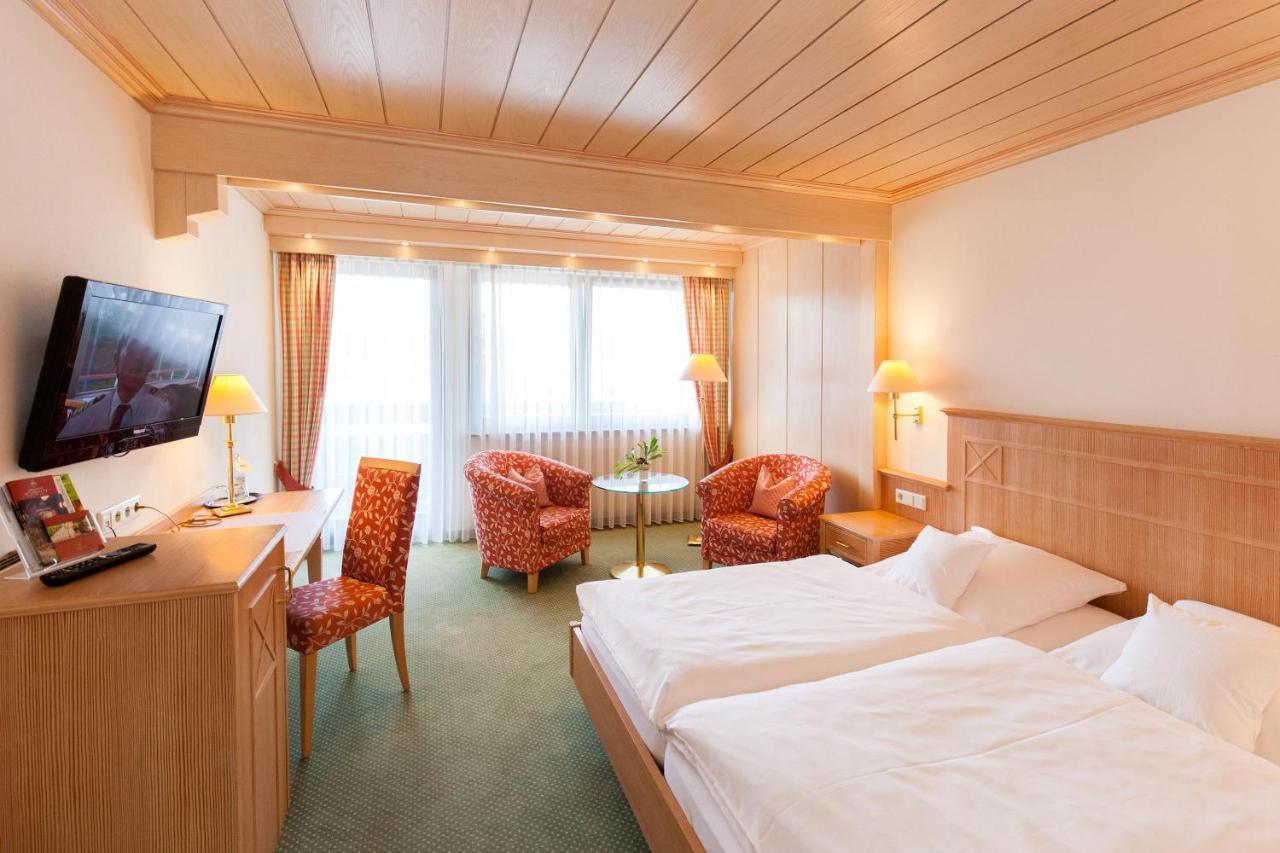 Landgasthof Hotel Hirsch Loßburg Buitenkant foto