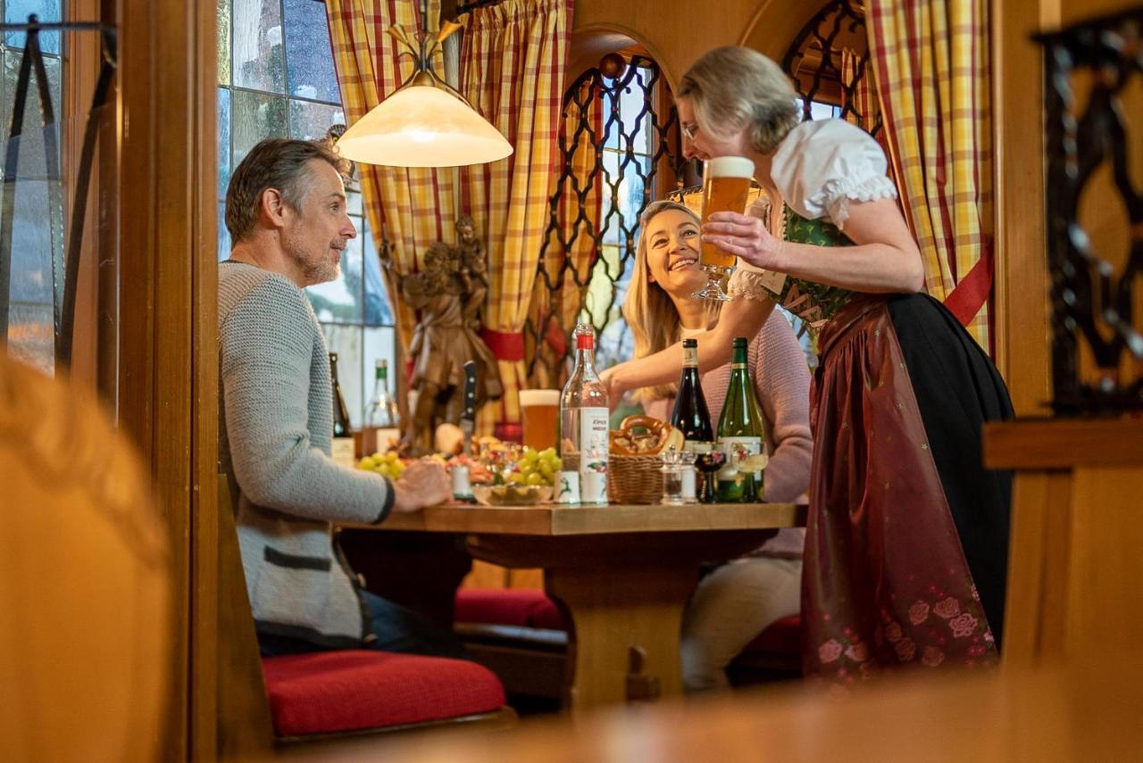 Landgasthof Hotel Hirsch Loßburg Buitenkant foto