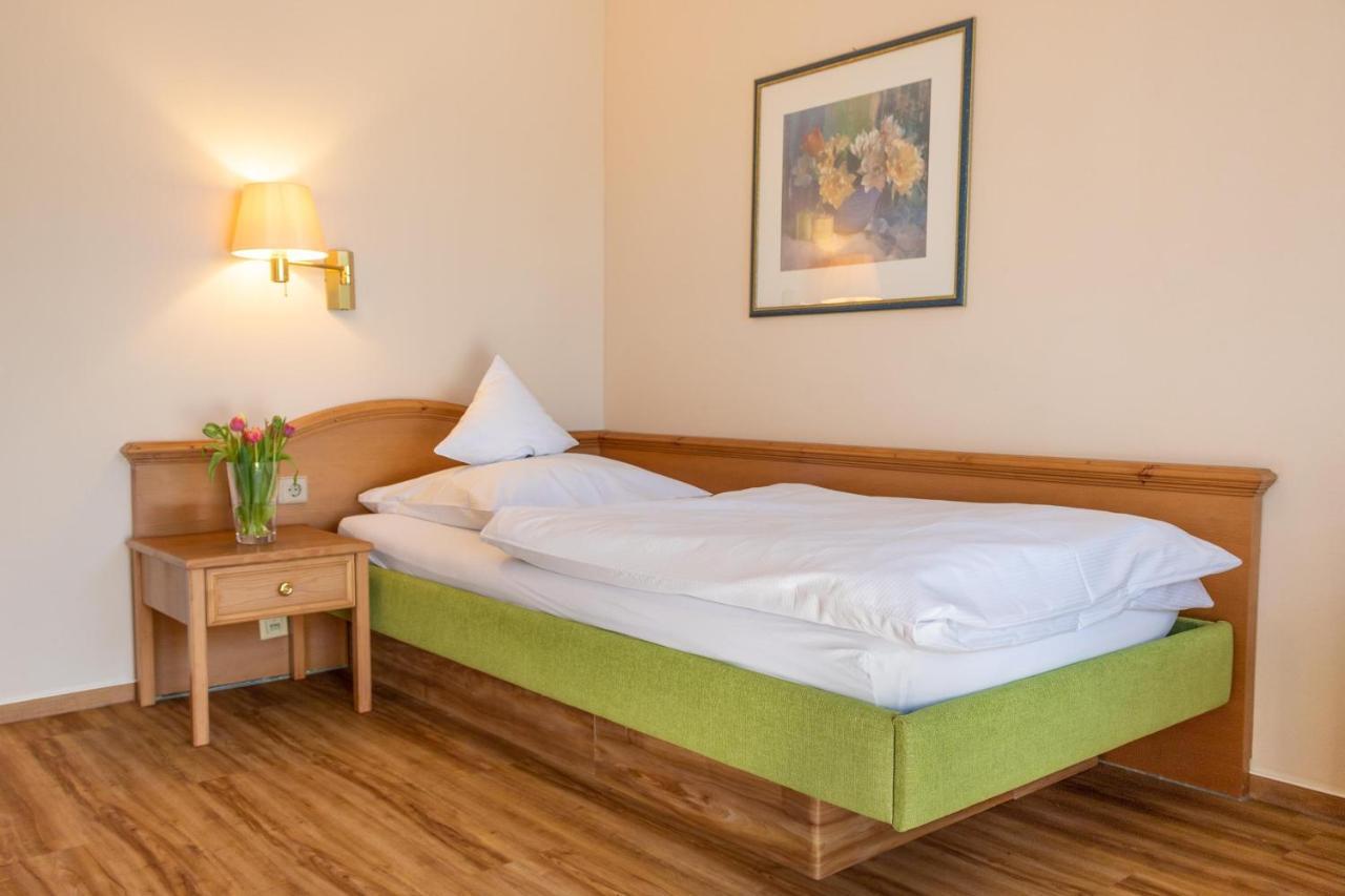 Landgasthof Hotel Hirsch Loßburg Buitenkant foto