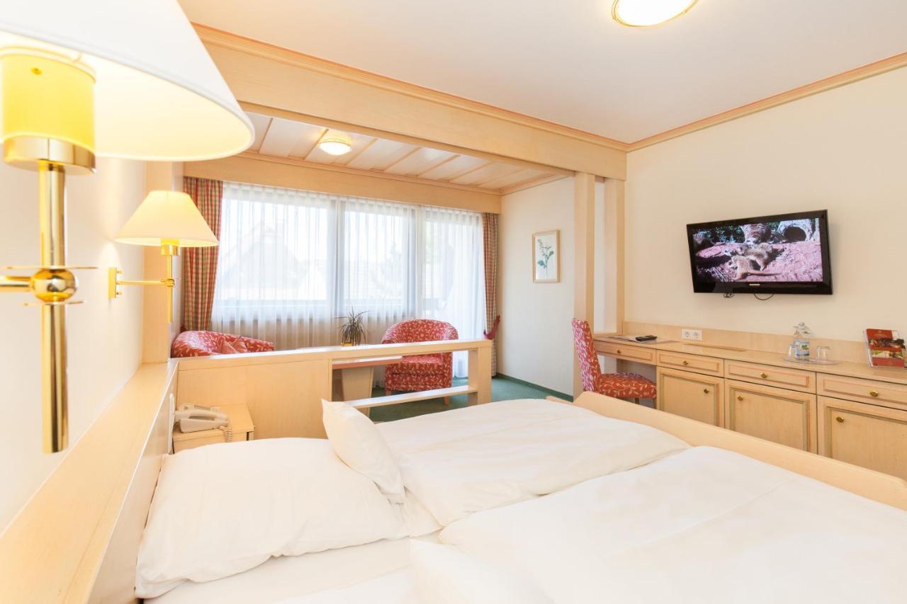Landgasthof Hotel Hirsch Loßburg Buitenkant foto