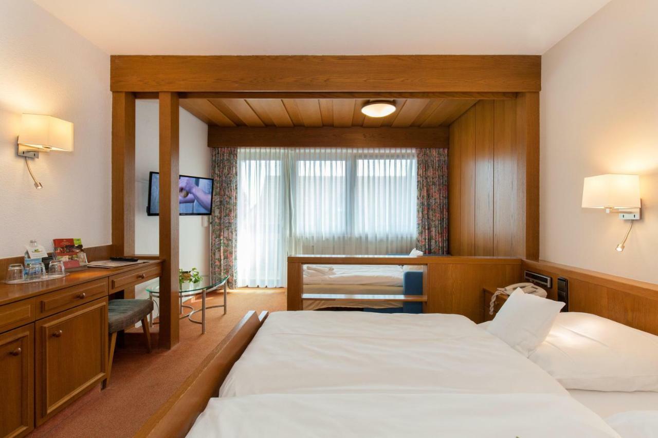 Landgasthof Hotel Hirsch Loßburg Buitenkant foto